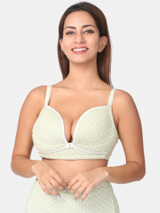 Comfort and Confidence: Essential Maternity Lingerie for Expectant Mothers